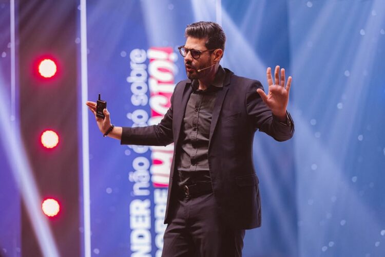 Alex Monteiro – quem é? Conheça fundador da Non Stop Produções