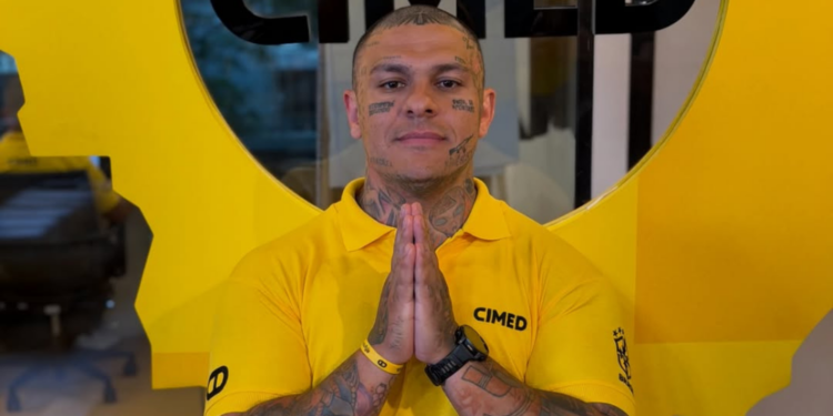 Tiago Toguro – quem é? Conheça o head de comunicação da Cimed